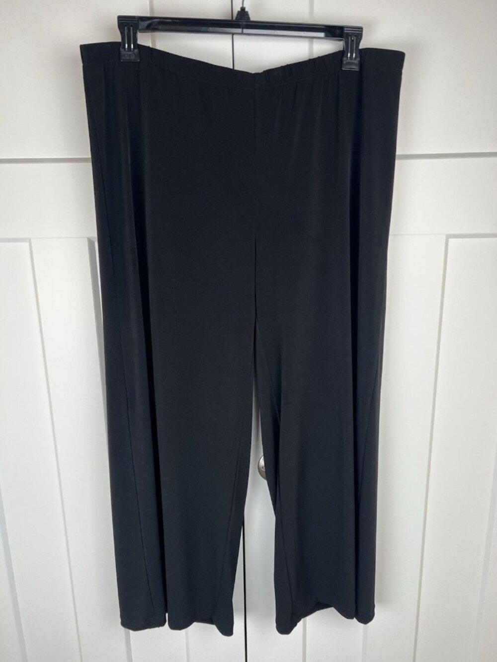 Chico’s Travelers Wide Leg Pants Size 3 Black Pull On Stretch Knit Drape